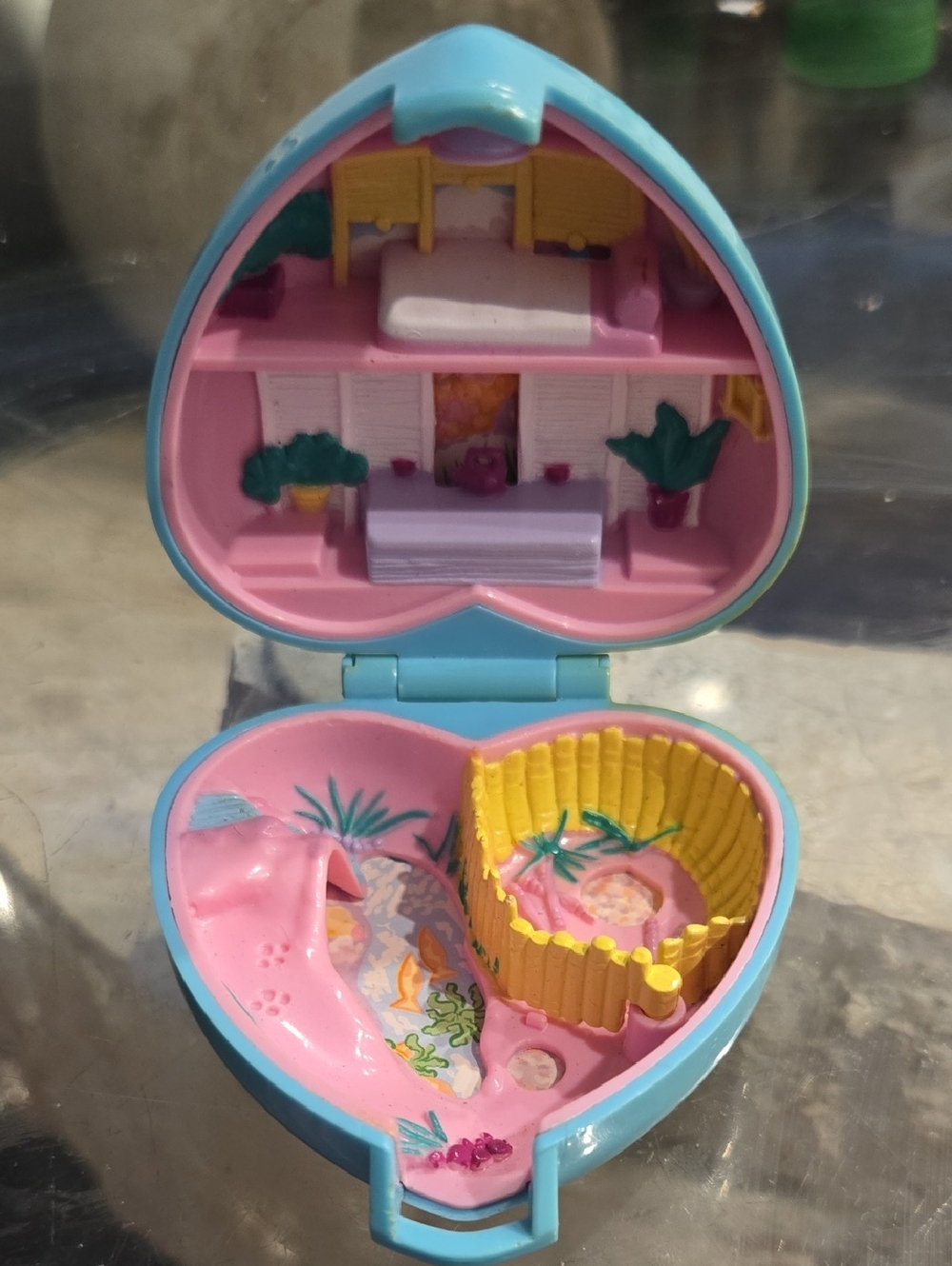 VTG Bluebird 1993 Polly Pocket, Polly’s Pretty Panda Compact Only No Dolls AS IS